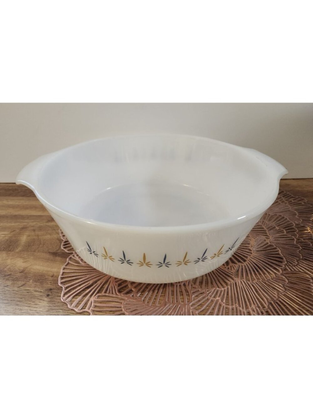 Fire King Candle Glow 10" Round Casserole Dish Anchor Hocking Atomic Starburst - Picture 3 of 14